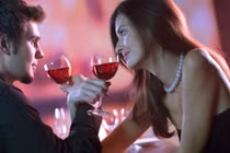 7 lợi ích của việc uống rượu gây sốc 