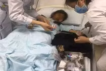 Cô giáo nhẫn tâm trộn thuốc tâm thần vào cơm của học sinh