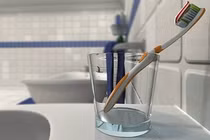 8 vật dụng cá nhân tốt nhất nên để ngoài nhà tắm