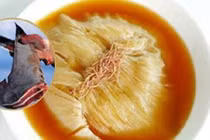 Tận mắt chứng kiến món súp “máu lạnh” nhất thế giới