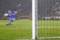 10 pha sút hỏng penalty tồi tệ nhất lịch sử bóng đá