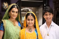 Nhạc chế “Cô dâu 8 tuổi” hút vạn người nghe