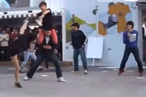 Màn biểu diễn Flash Mob phiên bản Taekwondo siêu độc