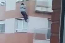 Người đàn ông chết thảm vì quên chìa khóa trong nhà