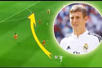 Video: Đẹp mắt những pha kiến tạo như đặt vào chân giúp đồng đội ghi bàn