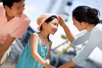 Làm gì để trẻ không bị đuối sức do nắng nóng?