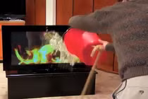 Cười xuyên Việt: Dội nước vào ti vi để chữa cháy