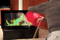 Cười xuyên Việt: Dội nước vào ti vi để chữa cháy