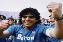 Pha ghi bàn của Maradona như “trêu ngươi” hàng thủ đối phương 