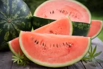 Công dụng chữa bệnh bất ngờ từ vỏ dưa hấu 
