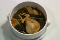 Gà tiềm đông trùng hạ thảo, món ăn cho người bệnh thận