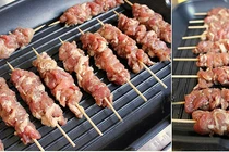 Cách xiên thịt hàng loạt nhanh, đều cực sáng tạo