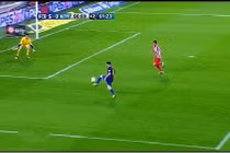 Những lần làm “điên đảo” hàng phòng ngự đối phương của Messi