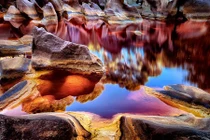 Kinh dị những vùng nước chỉ đứng cạnh cũng chết ngay lập tức