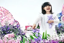 3 “tiểu công chúa” kiếm tiền giỏi nhất showbiz Hoa