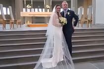 Video: Phụ nữ Iceland khốn khổ vì tin đồn “thiếu trai”