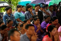 Nước mắt trong lễ hỏa thiêu nạn nhân vụ rơi máy bay Myanmar