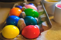 Nhuộm màu cho trứng đã luộc vẫn để được tới 5 tuần 