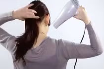Bí quyết giảm cơn đau thần kỳ từ máy sấy tóc