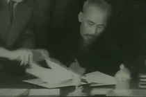 Video: Xúc động hình ảnh Chủ tịch Hồ Chí Minh với Cách mạng tháng Mười Nga