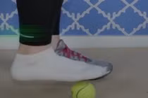 Độc đáo cách massage bằng banh tennis