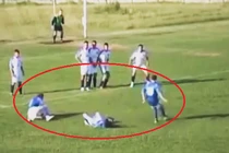 Top 10 pha dàn xếp đá phạt lỗi hài hước nhất lịch sử