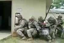 Clip hài: Trận chiến “khốc liệt” của những người lính