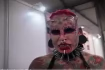 Hoảng hốt ngắm ‘'nữ ma cà rồng'’ ngoài đời thực