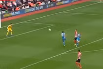 Những pha phản lưới nhà “đẹp mắt” đáng nhớ