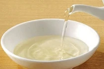 Cách phân biệt giấm tự nhiên và giấm pha hóa chất