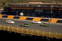 Clip hài: Trận bóng đá vui nhộn nhất quả đất