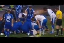 Những khoảnh khắc đáng được tôn trọng nhất lịch sử bóng đá