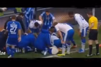 Những khoảnh khắc đáng được tôn trọng nhất lịch sử bóng đá