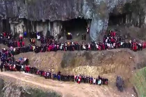 Kinh ngạc gia đình siêu "khủng" 500 người, 6 thế hệ tề tựu