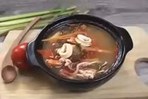 Cách nấu canh mực chua cay thơm ngon hấp dẫn