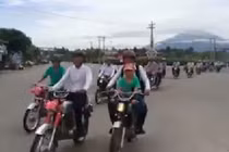 Rước dâu bằng dàn Honda 67 gây xôn xao cộng đồng mạng