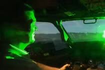 Tia laser gây nguy hiểm cho phi công như thế nào?