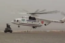 “Vua trực thăng” Mil Mi-26 nhấc bổng Boeing CH-47 Chinook