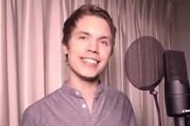 Chàng trai có giọng hát của 15 danh ca thế giới