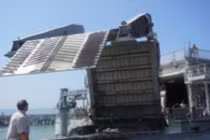 Xem tận mắt tàu hải quân Mỹ cập cảng Tiên Sa