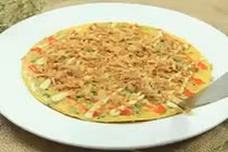 Cách làm pizza trứng hành phi ngon hết xảy