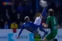 Cận cảnh pha móc bóng ghi bàn đẳng cấp từ cự ly 30m