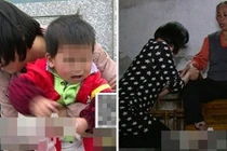 Xúc động lý do mẹ mang 3 con gái lên phố bán