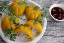 Hướng dẫn làm bánh bí đỏ mới lạ ngon bắt mắt