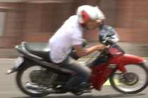 Những kĩ năng lái xe máy có thể bạn chưa biết