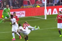 10 bàn thắng đẹp nhất lịch sử đối đầu Liverpool và MU