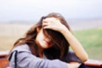 Dù không yêu, nhưng bạn gái vẫn liên tục “thả thính”