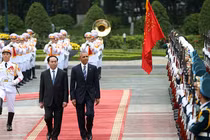 Video: Chủ tịch nước tiếp đón trang trọng Tổng thống Obama