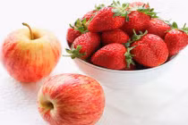 4 loại rau củ quả phổ biến làm trắng răng tự nhiên