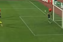 Những pha cản phá penalty thành công của các cầu thủ (2)